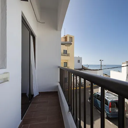 Home2book Cozy Beachfront Getaway In شقة *