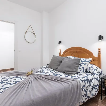 Home2book Cozy Beachfront Getaway In شقة