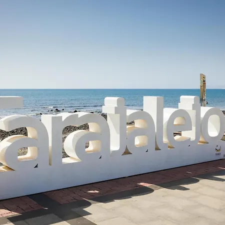 شقة Home2book Cozy Beachfront Getaway In *
