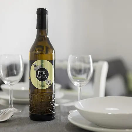 Home2book Cozy Beachfront Getaway In アパート タラハレホ