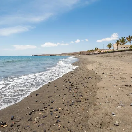 Home2book Cozy Beachfront Getaway In *