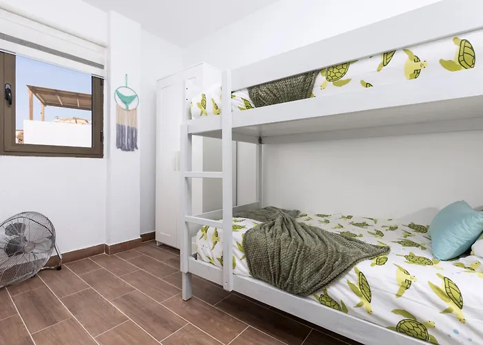 Home2book Cozy Beachfront Getaway In Apartman