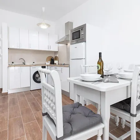 Home2book Cozy Beachfront Getaway In Tarajalejo