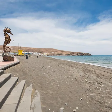 Home2book Cozy Beachfront Getaway In Apartmán Tarajalejo